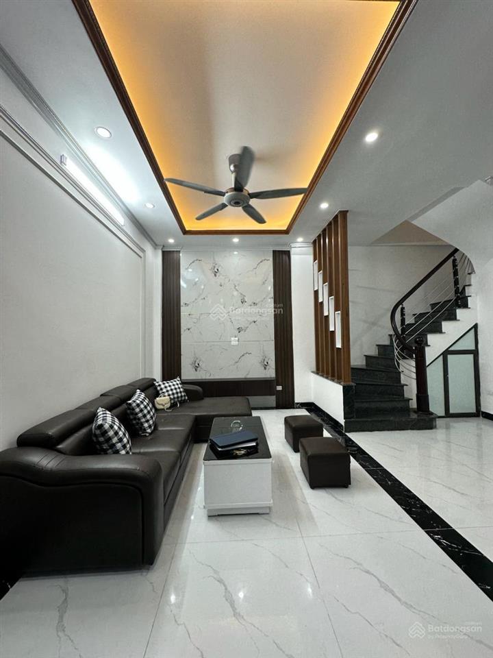 Bán nhà lương khánh thiện  tân mai, 34m2, mới đẹp 5 tầng, gần hồ đền lừ, giá 8.75 tỷ