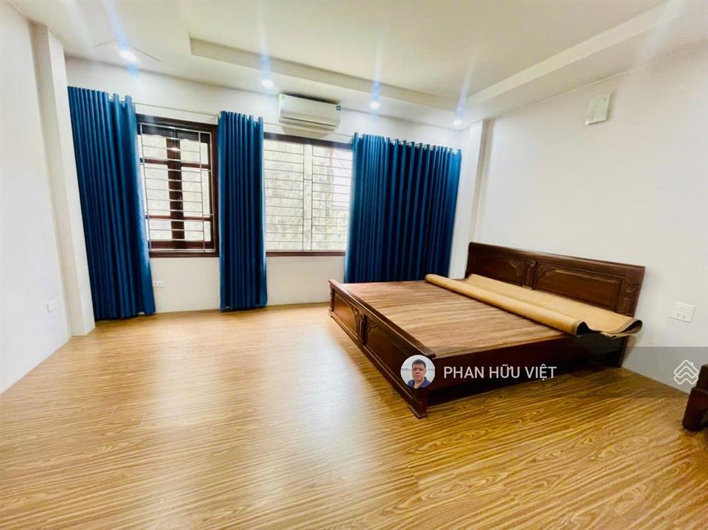 Bán nhà giáp bát, ngõ 3 gác, kinh doanh, mt 5.5m, xây mới sđcc 5 tầng full nội thất, ko qh