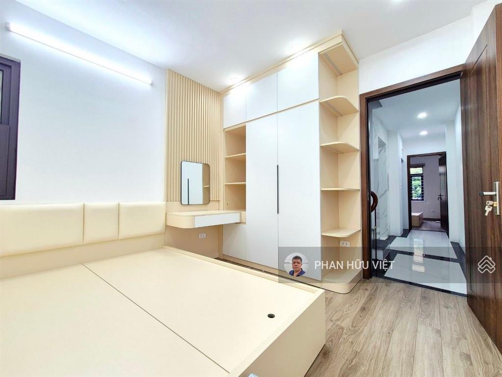 Phố giáp bát, ô tô tránh, 2 thoáng 5 tầng thang máy, sổ 42m², thiết kế hiện đại, full nội thất