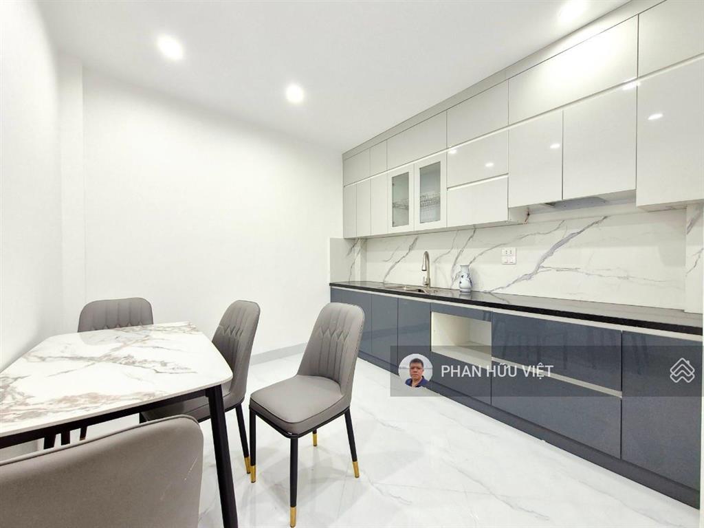Phố giáp bát, ô tô tránh, 2 thoáng 5 tầng thang máy, sổ 42m², thiết kế hiện đại, full nội thất