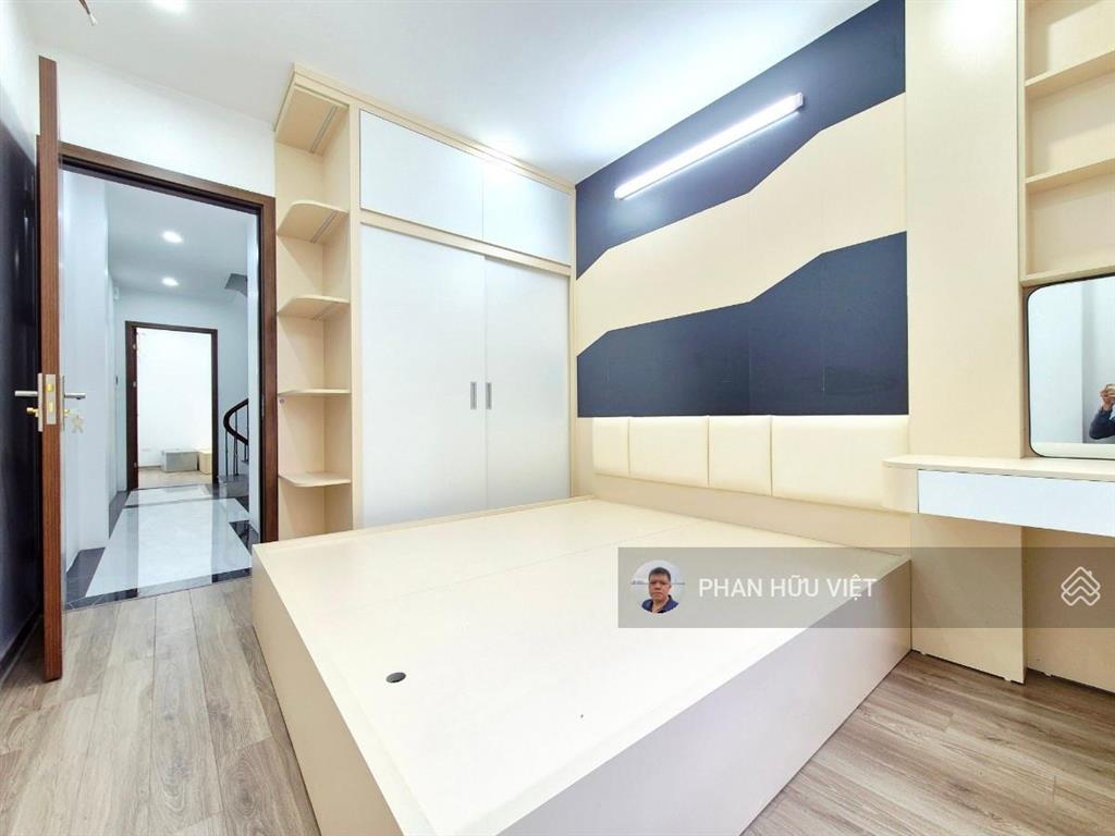 Phố giáp bát, ô tô tránh, 2 thoáng 5 tầng thang máy, sổ 42m², thiết kế hiện đại, full nội thất