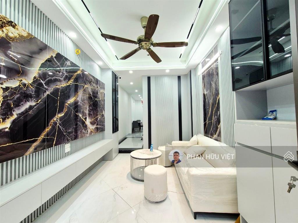 Phố giáp bát, ô tô tránh, 2 thoáng 5 tầng thang máy, sổ 42m², thiết kế hiện đại, full nội thất