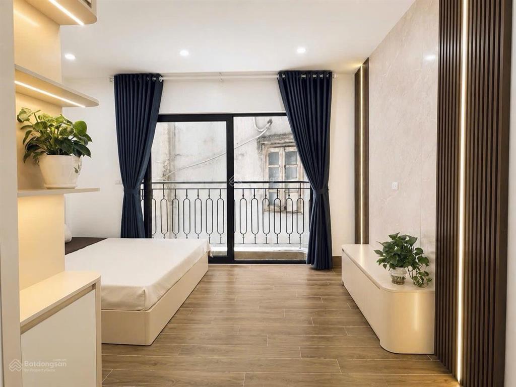 Bán nhà nguyễn đức cảnh  hồ đền lừ, 42m2 mới xây 5 tầng, full nội thất, sđcc, qh ổn định