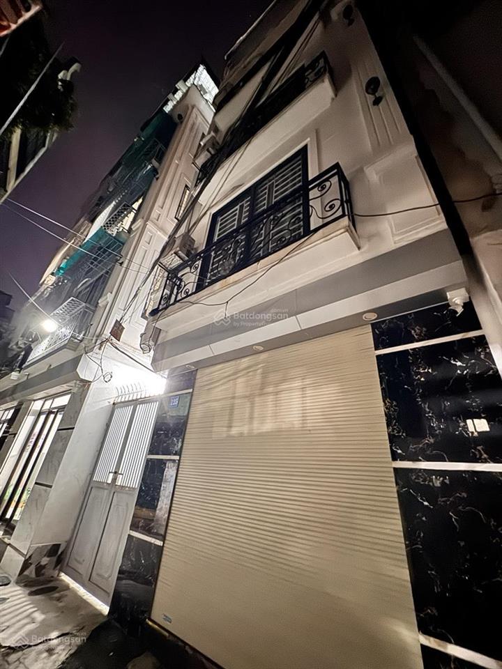 Bán nhà giáp bát  kim đồng, 35m2, 5 tầng, lô góc thoáng, gần phố, giá 10.2 tỷ có thương lượng