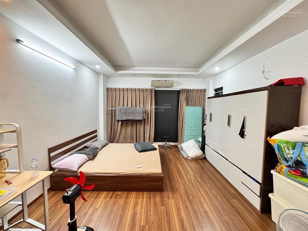 Bán nhà giáp bát  kim đồng, 35m2, 5 tầng, lô góc thoáng, gần phố, giá 10.2 tỷ có thương lượng