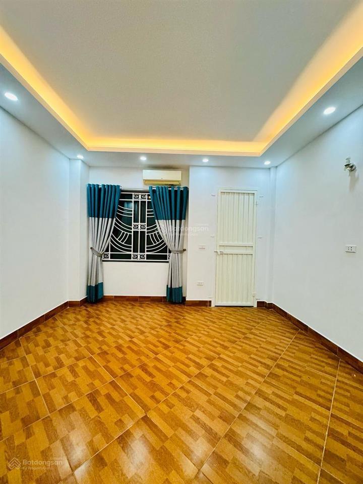 Bán nhà trương định  nguyễn đức cảnh, 30m2, 4 tầng, kinh doanh tốt, gần phố, giá 7.x tỷ