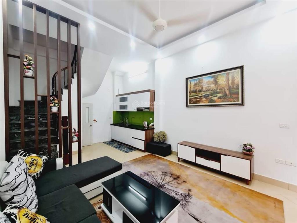 Bán nhà trương định  nguyễn đức cảnh, 30m2, 4 tầng, kinh doanh tốt, gần phố, giá 7.x tỷ