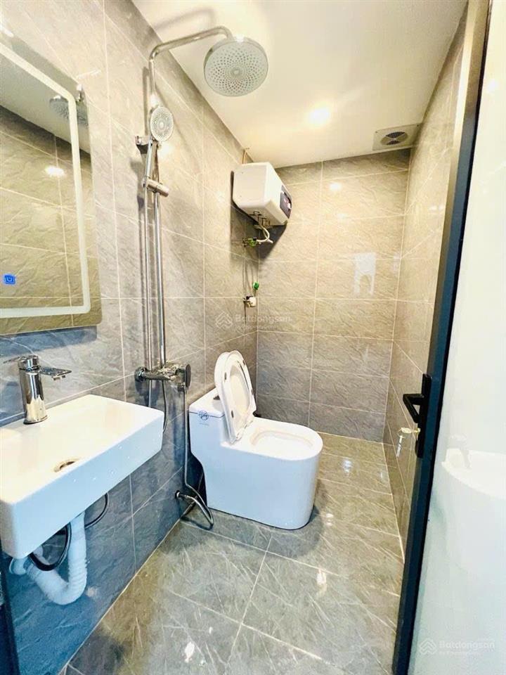 Giảm 1 tỷ! minh khai 30m ra ô tô, sổ riêng, xây mới 3 ngủ full nội thất, ko qh