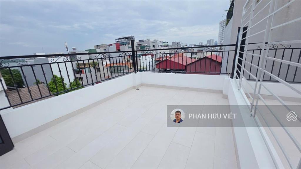 Lạc long quân gần hồ tây 32m thang máy nhà mới ở ngay 10,9 tỷ