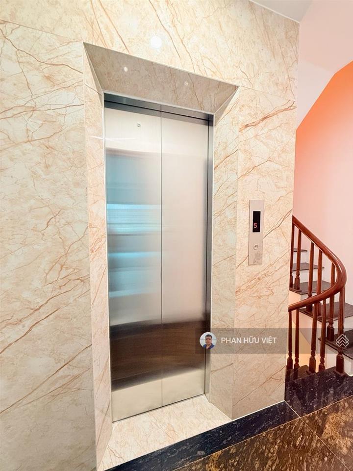 Nhà mới tây hồ 34m lô góc thang máy 3 phòng ngủ  full nội thất