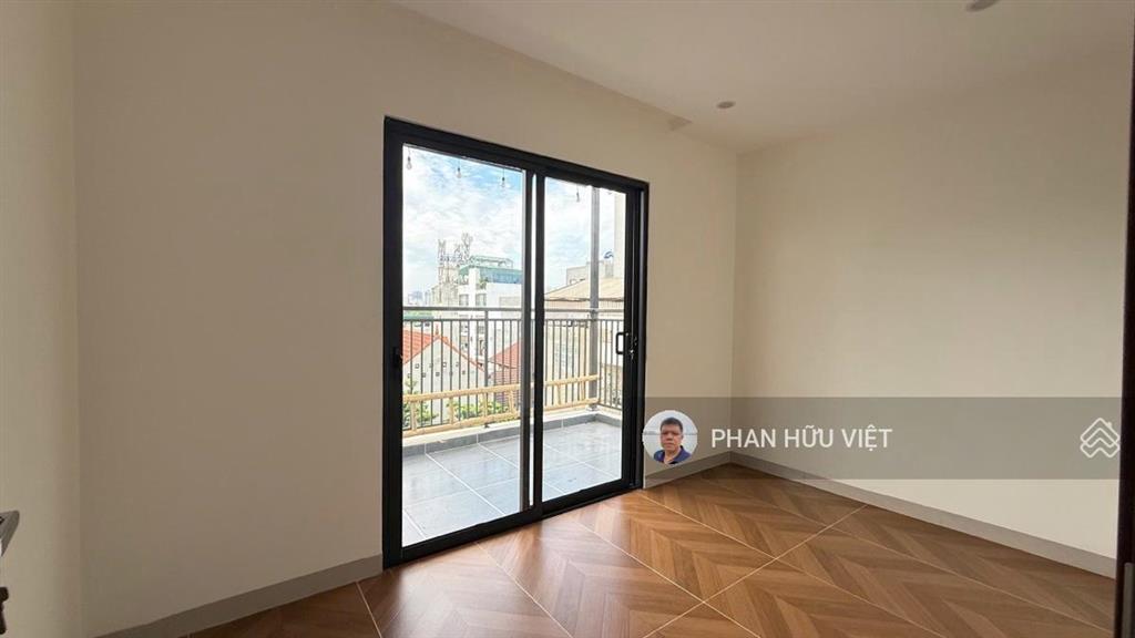 Bán nhà xuân đỉnh 40m2 6 tầng thang máy gara ô tô 7 chỗ sát ngoại giao đoàn giá 15.5 tỷ