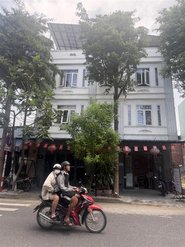 Bán nhà mặt phố tại văn tiến dũng, 10,5 tỷ, 290m2, pháp lý đầy đủ khu tập trung nhiều căn hộ
