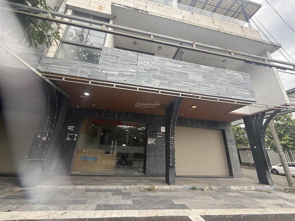 Nợ bank kẹt tiền bán siêu rẻ nhà 3 tầng 2 mặt tiền. khu tập trung căn họ
