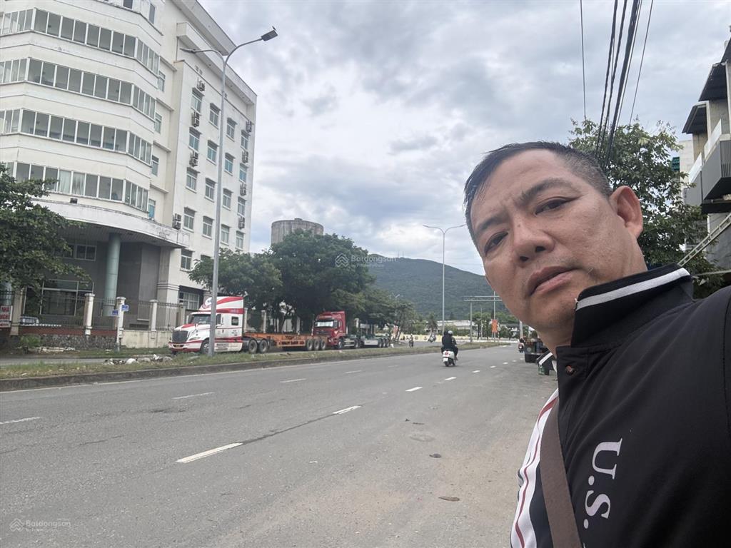 Nợ bank kẹt tiền bán siêu rẻ nhà 3 tầng 2 mặt tiền. khu tập trung căn họ