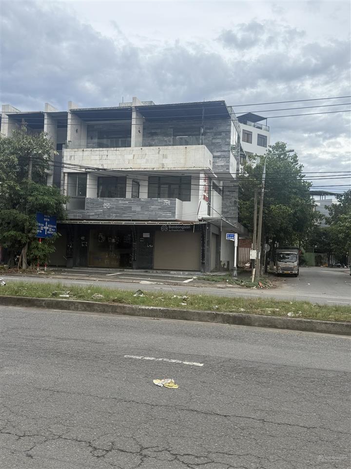 Nợ bank kẹt tiền bán siêu rẻ nhà 3 tầng 2 mặt tiền. khu tập trung căn họ
