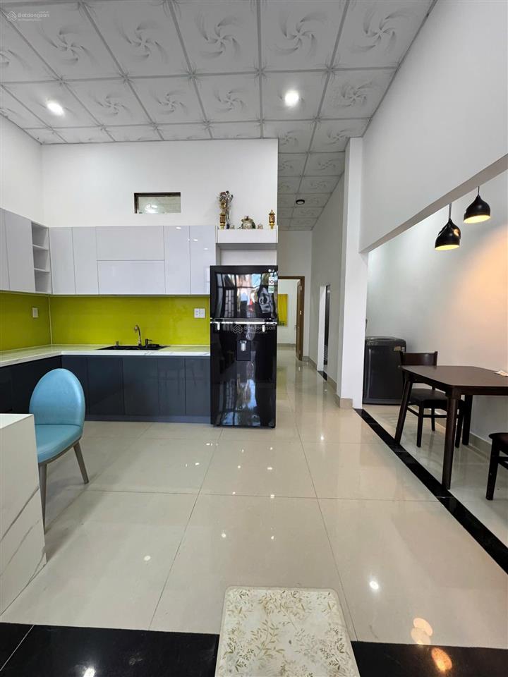 Cần bán nhà rẻ kiệt ô tô bình thái 1