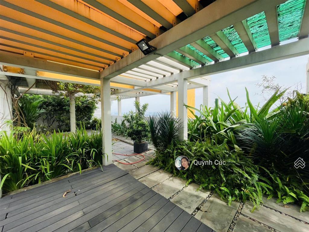 Cho thuê penthouse the vista an phú 600m2 2 tầng ở 1 tầng sânvườn 4pn 4wc full nt cao cấp giá 131tr