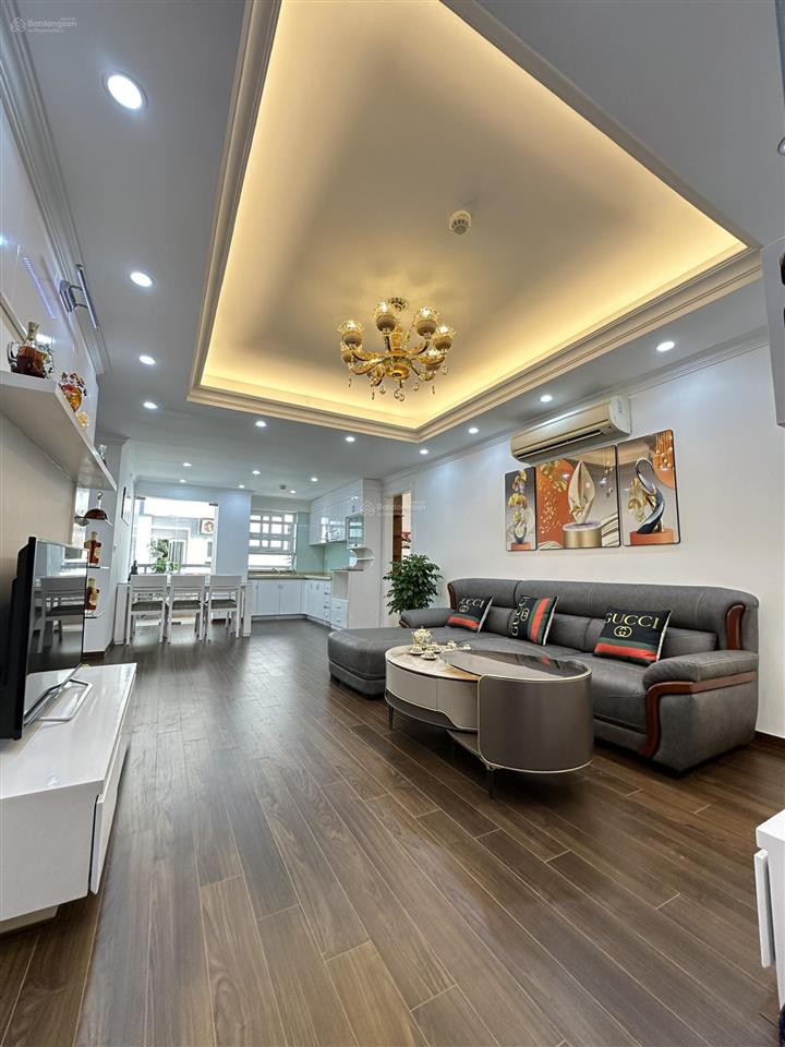 Bán chung cư 95m * 3pn. tòa 43  45 ngõ 130 đốc ngữ