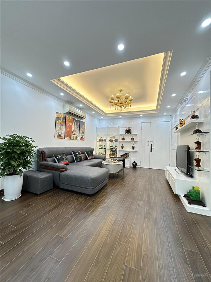 Bán chung cư 95m * 3pn. tòa 43  45 ngõ 130 đốc ngữ