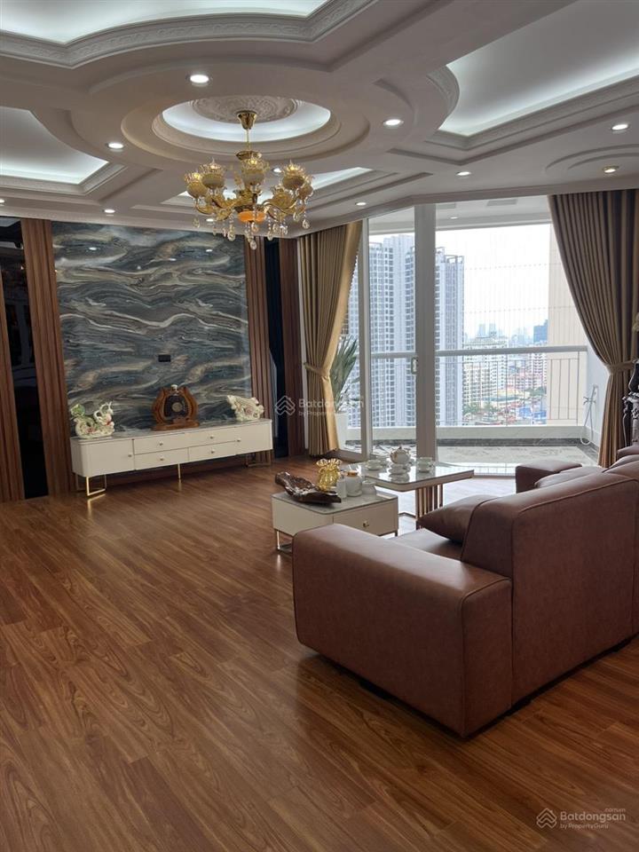 Bán căn hộ 90m2 * 2pn 2wc tòa n08 thành thái, sát cv cầu giấy.