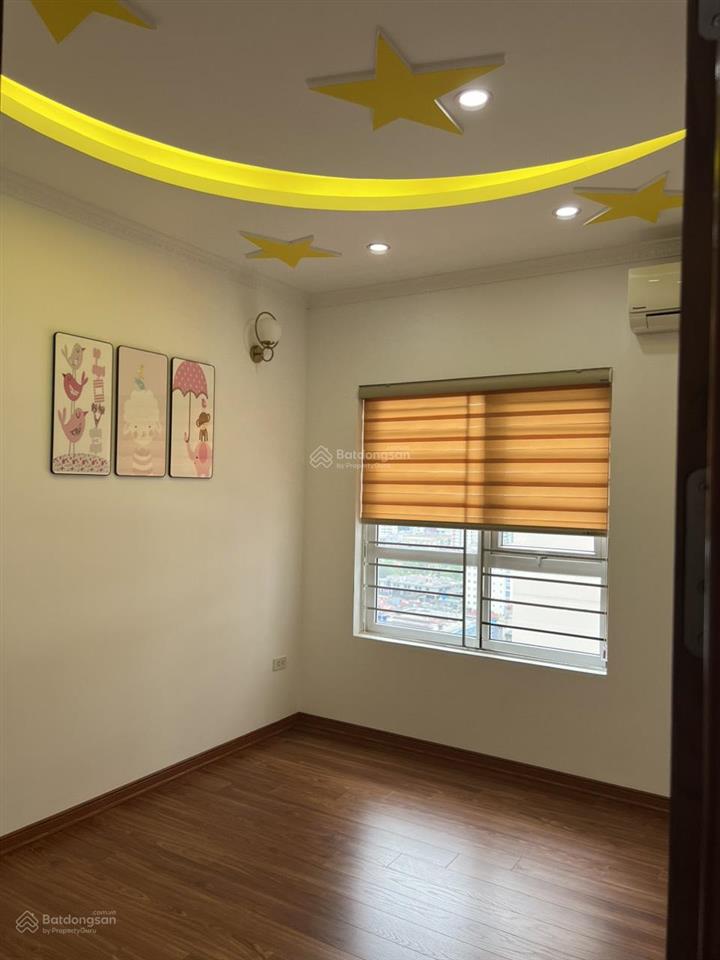 Bán căn hộ 90m2 * 2pn 2wc tòa n08 thành thái, sát cv cầu giấy.