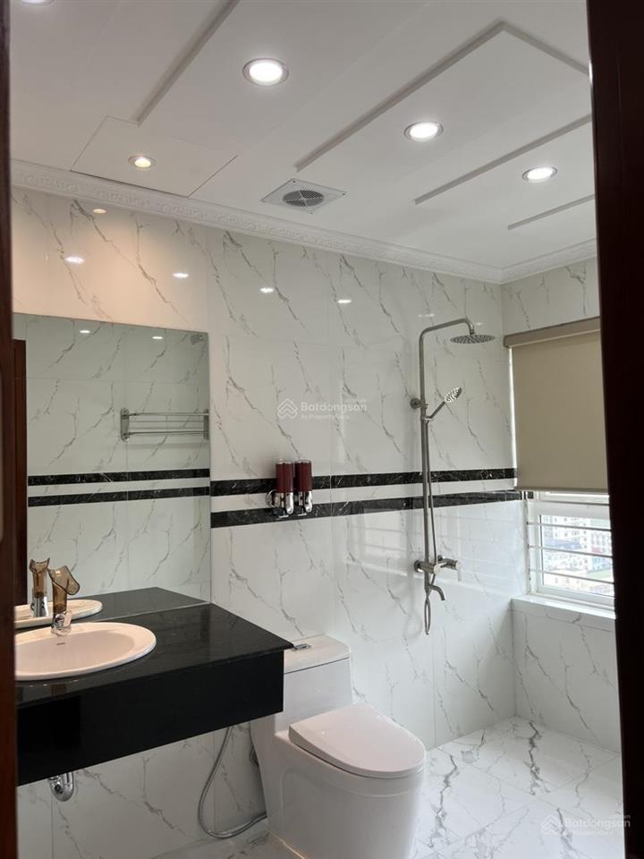 Bán căn hộ 90m2 * 2pn 2wc tòa n08 thành thái, sát cv cầu giấy.