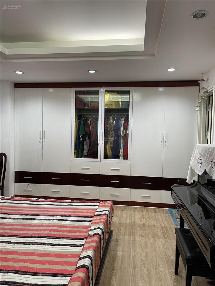 Cho thuê căn hộ 100m2 * 3pn 2wc, tòa 671 hoàng hoa thám, nhà đẹp full nội thất