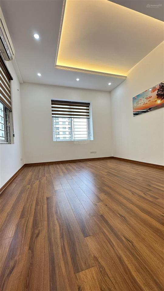 Bán chcc 115m2  3pn phố nguyễn chí thanh  đống đa, căn góc, giá hơn 8 tỷ