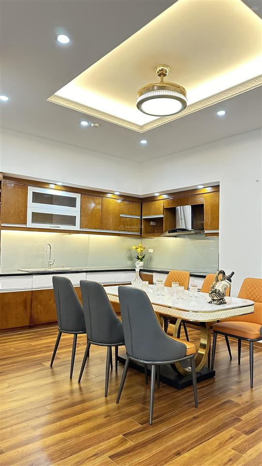 Bán chcc 115m2  3pn phố nguyễn chí thanh  đống đa, căn góc, giá hơn 8 tỷ