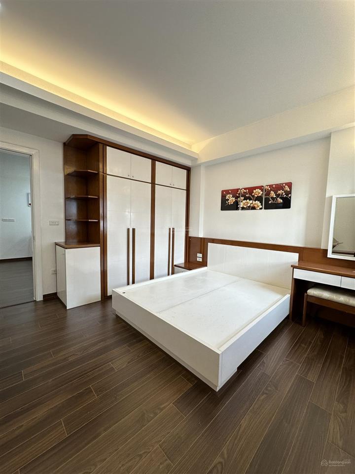 Căn hộ 115m  3pn2wc, đường nguyễn chí thanh.