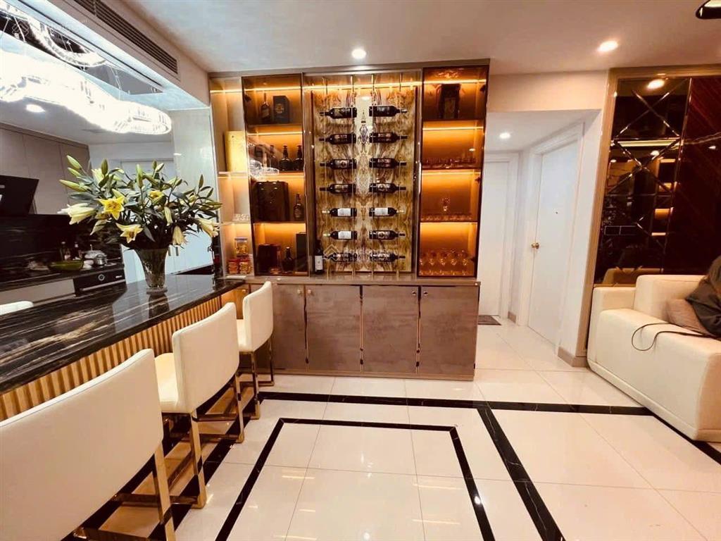 Bán căn hộ chung cư 170 đê la thành 98m 2pn giá 9 tỷ