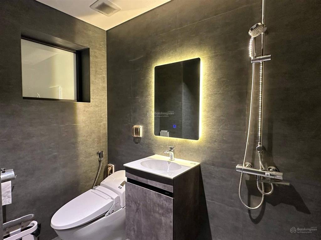 Chính chủ bán căn hộ 92m 2pn2wc tòa richland  181 xuân thủy. giá 8 tỷ