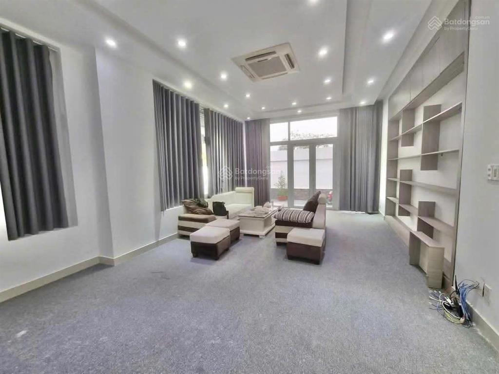 Cho thuê nhà khu vip  4 tầng  đường số 6, khu hà đô centrosa