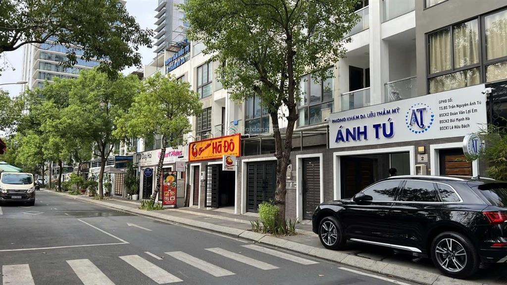 Cho thuê nhà khu vip  4 tầng  đường số 6, khu hà đô centrosa