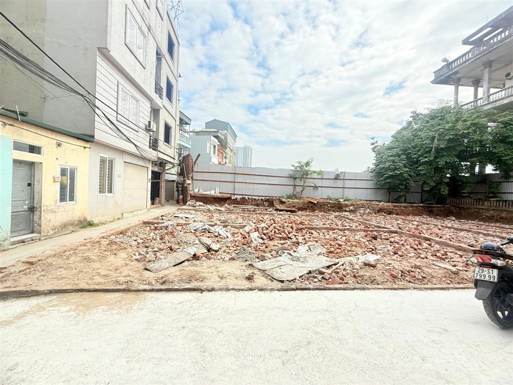 Cần bán lô đất đại lộ ninh sở  vạn 3 dt42m, mt5m, giá 3.2 tỷ. oto đỗ cổng