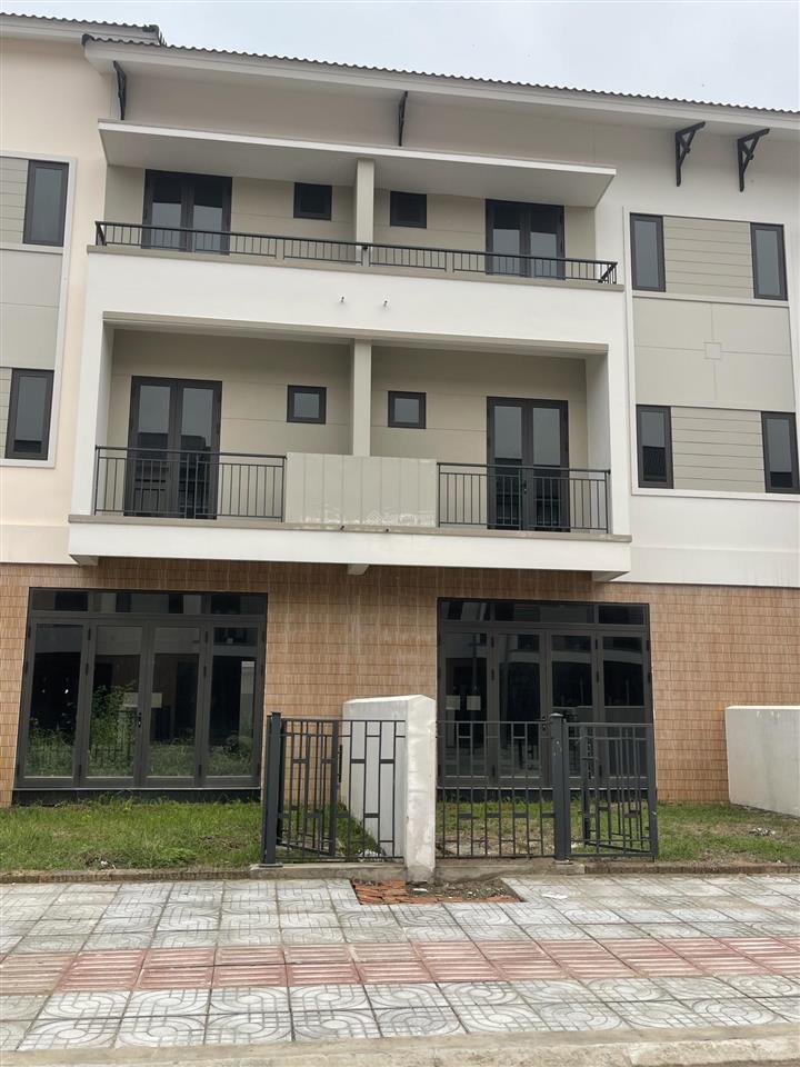 Bán nhanh liền kề 120m, trung tâm centa riverside đơn giá 66tr/m2