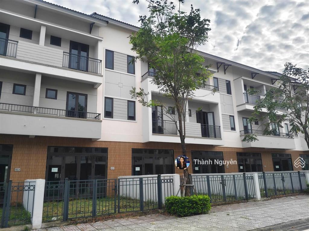Chủ thiện chí, cắt lỗ chỉ 7,3 tỷ  sh2 centa riverside 100m²  sổ cất két