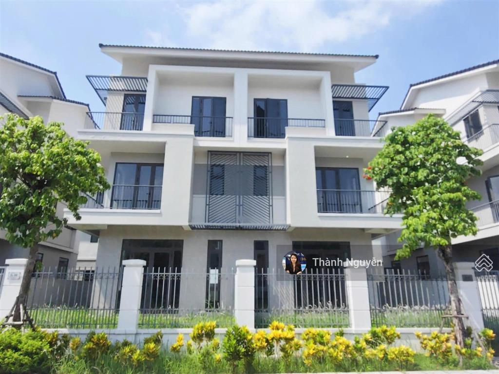 Hot hot. biệt thự vip siêu hiếm, sẵn sổ, cần tiền bán gấp. lời luôn khi mua
