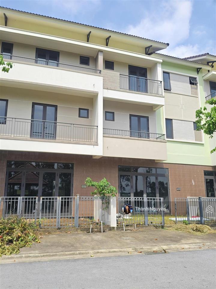 Shophouse 90m2, giá 7 tỷ 330, đã có sổ, nhà hướng nam, 2 mặt tiền đường thoáng