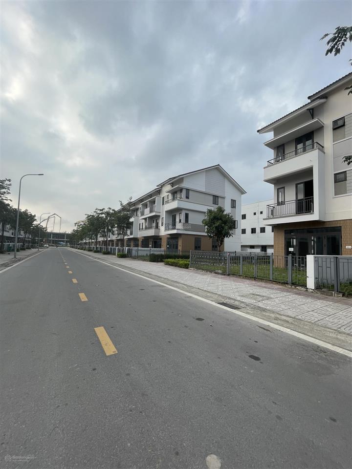 Cơ hội cho các nhà đầu tư nhanh tay, hàng càng ngày càng khan hiếm ạ