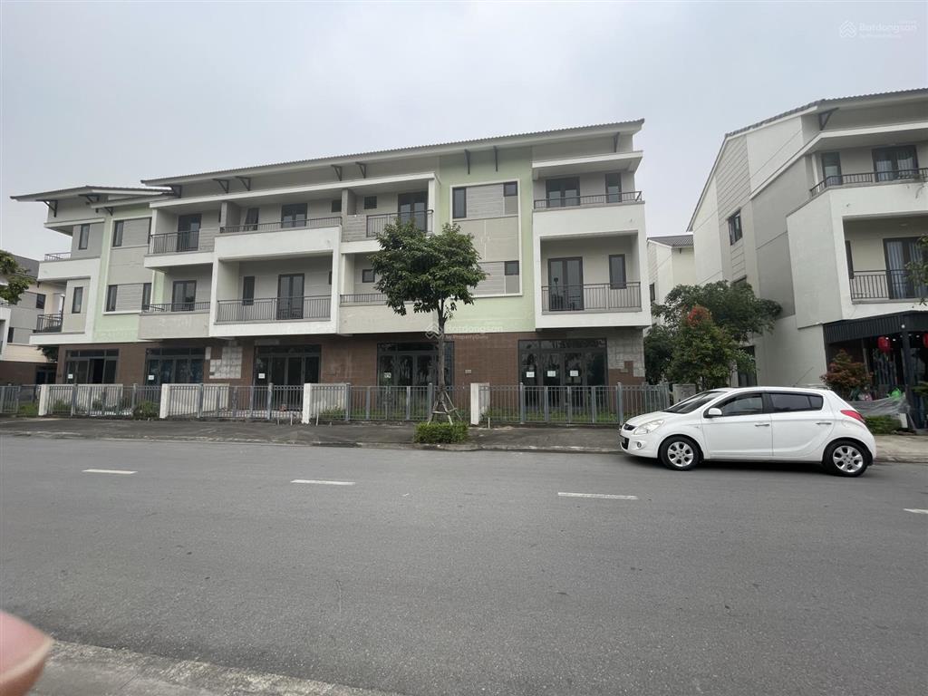 Cơ hội cho các nhà đầu tư nhanh tay, hàng càng ngày càng khan hiếm ạ