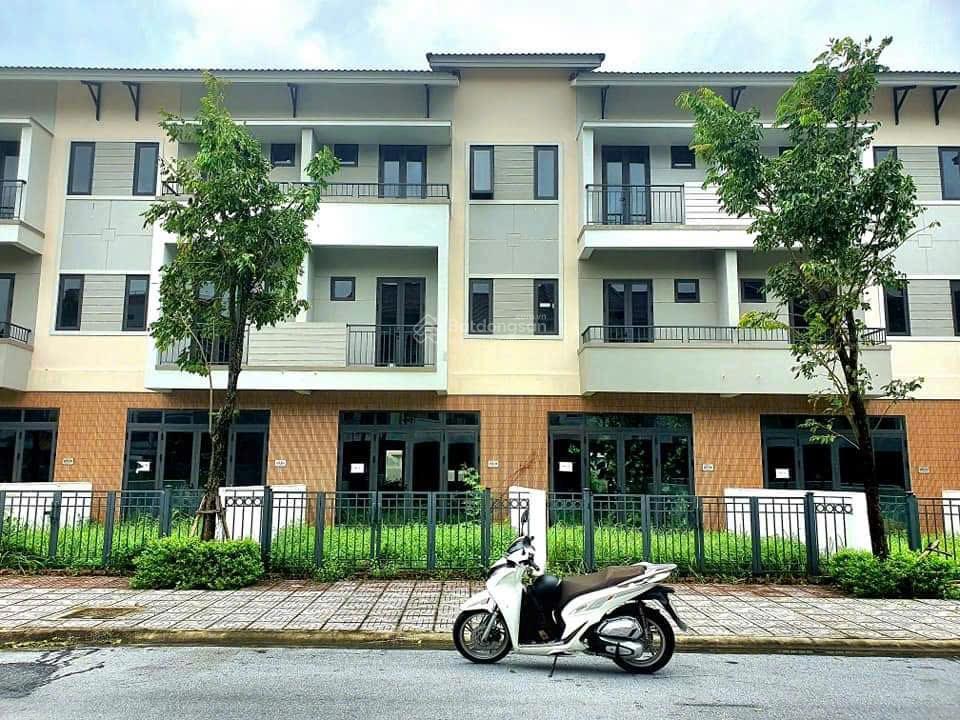 Chính chủ gửi bán nhà 3 tầng 100m² tại centa riverside, giá tốt  sẵn sổ