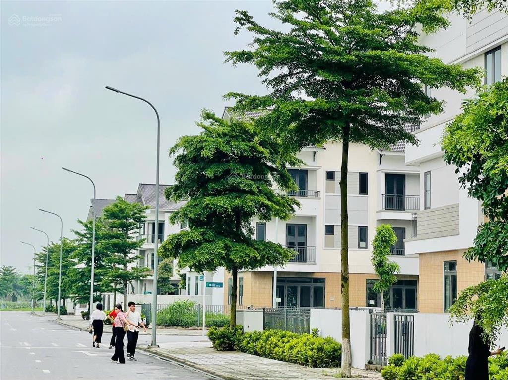 Chính chủ gửi bán nhà 3 tầng 100m² tại centa riverside, giá tốt  sẵn sổ