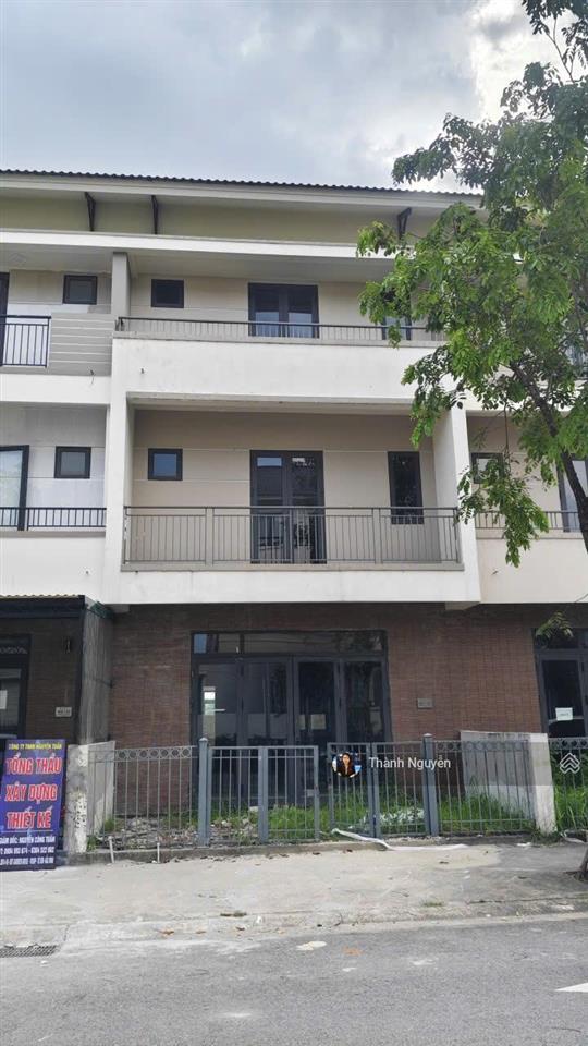 Bán căn lk gần công viên tại centa city vsip  đối diện biệt thự, khai thác cho thuê tốt