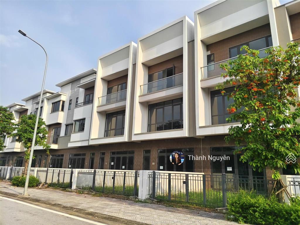 Cơ hội cho các nhà đầu tư nhanh tay, hàng càng ngày càng khan hiếm ạ