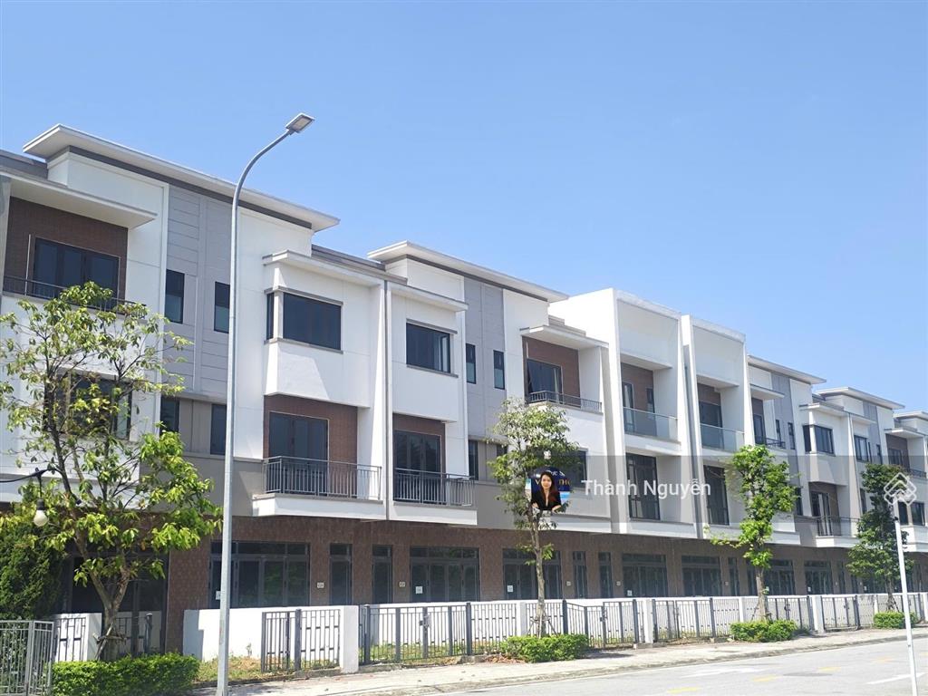 Cơ hội cho các nhà đầu tư nhanh tay, hàng càng ngày càng khan hiếm ạ