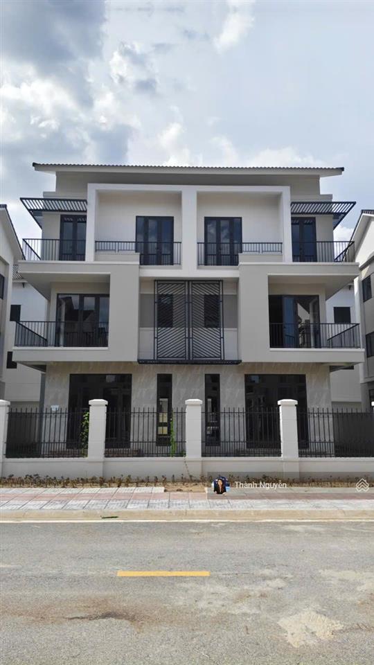 Bán biệt thự đẹp tại centa riverside, hữu nghị, từ sơn, 11,6 tỷ  180 m2, nhiều tiện ích
