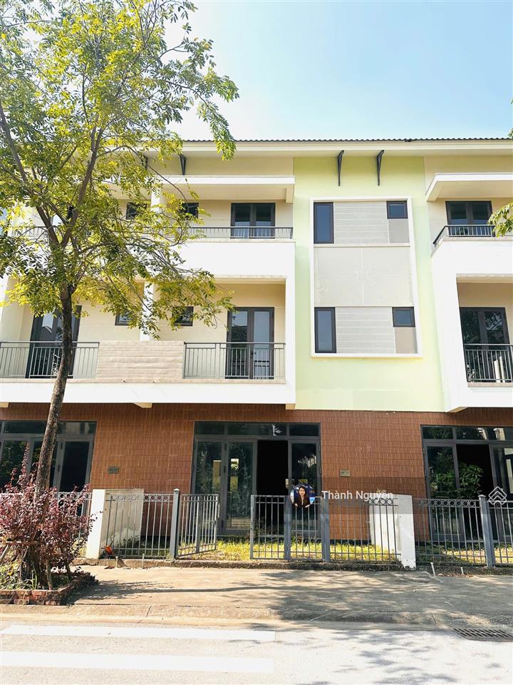 Shophouse centa city vsip từ sơn căn đẹp gần công viên, giá chỉ 7,4 tỷ!
