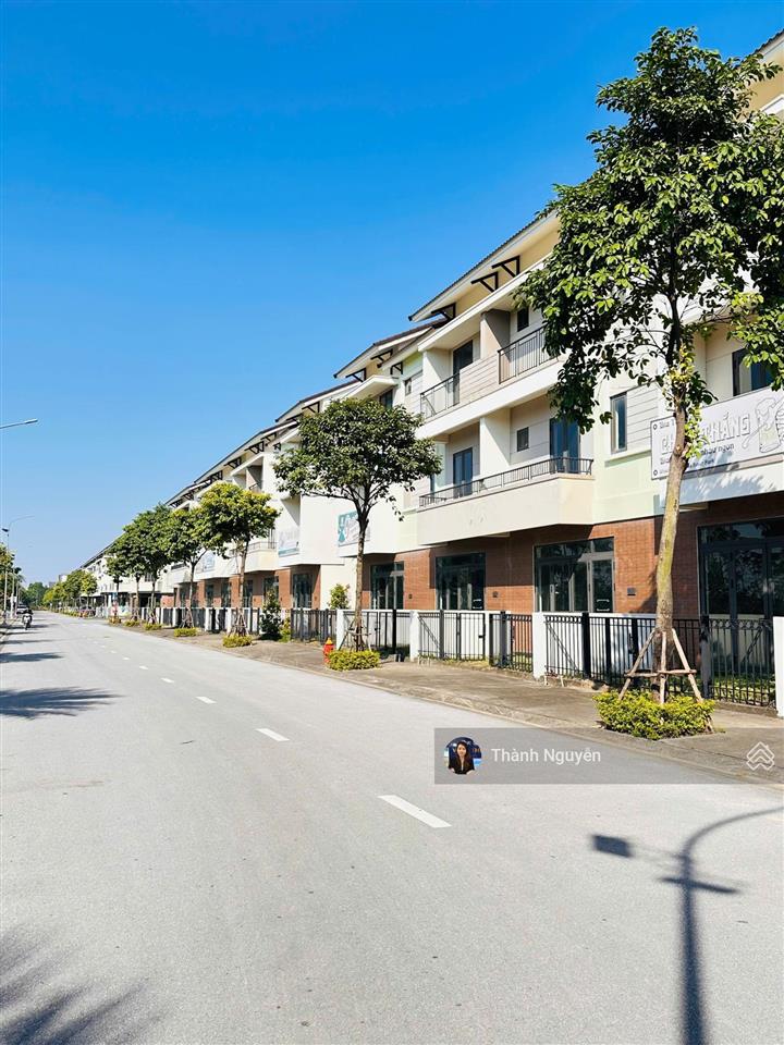 Shophouse centa city vsip từ sơn căn đẹp gần công viên, giá chỉ 7,4 tỷ!