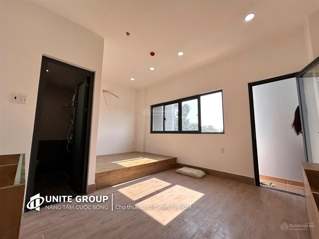 Mới 100% | studio ban công, cửa sổ | gần ngã tư bảy hiền tân bình